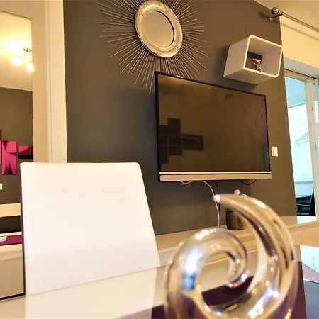 New And Modern Karavona Apartamento *