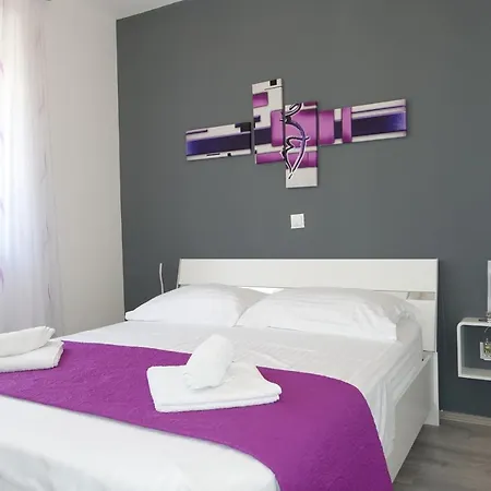 New And Modern Karavona * Bol