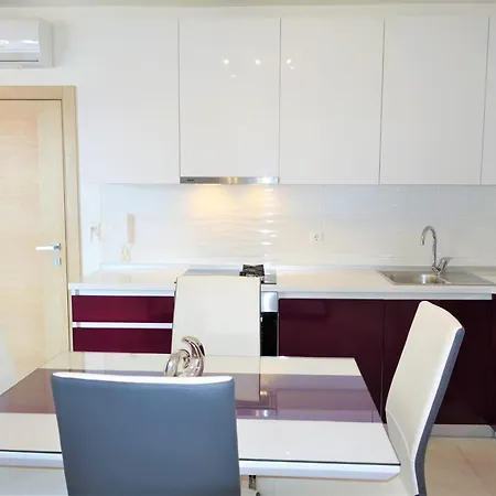 Apartamento New And Modern Karavona Bol